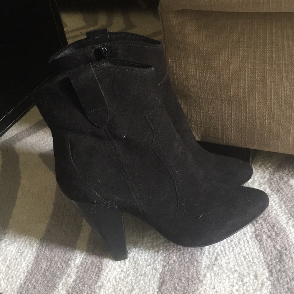 Steve Madden Pettrra black boots size 9